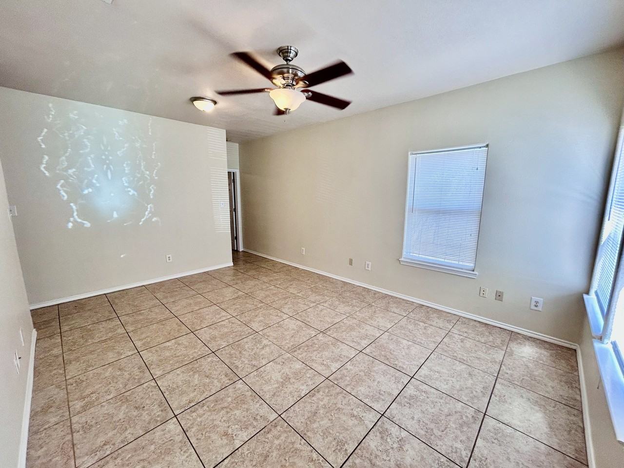 1104 Canyon Edge Dr #B - Photo 4 of 17