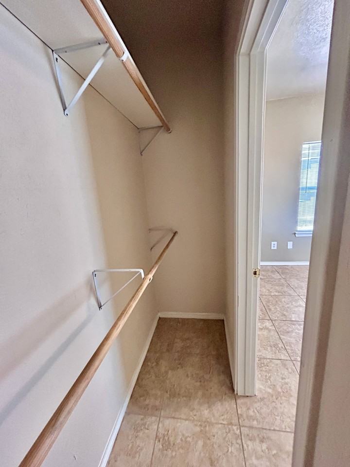 1104 Canyon Edge Dr #B - Photo 6 of 17
