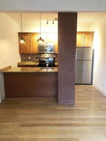 24E E 49th St #3
