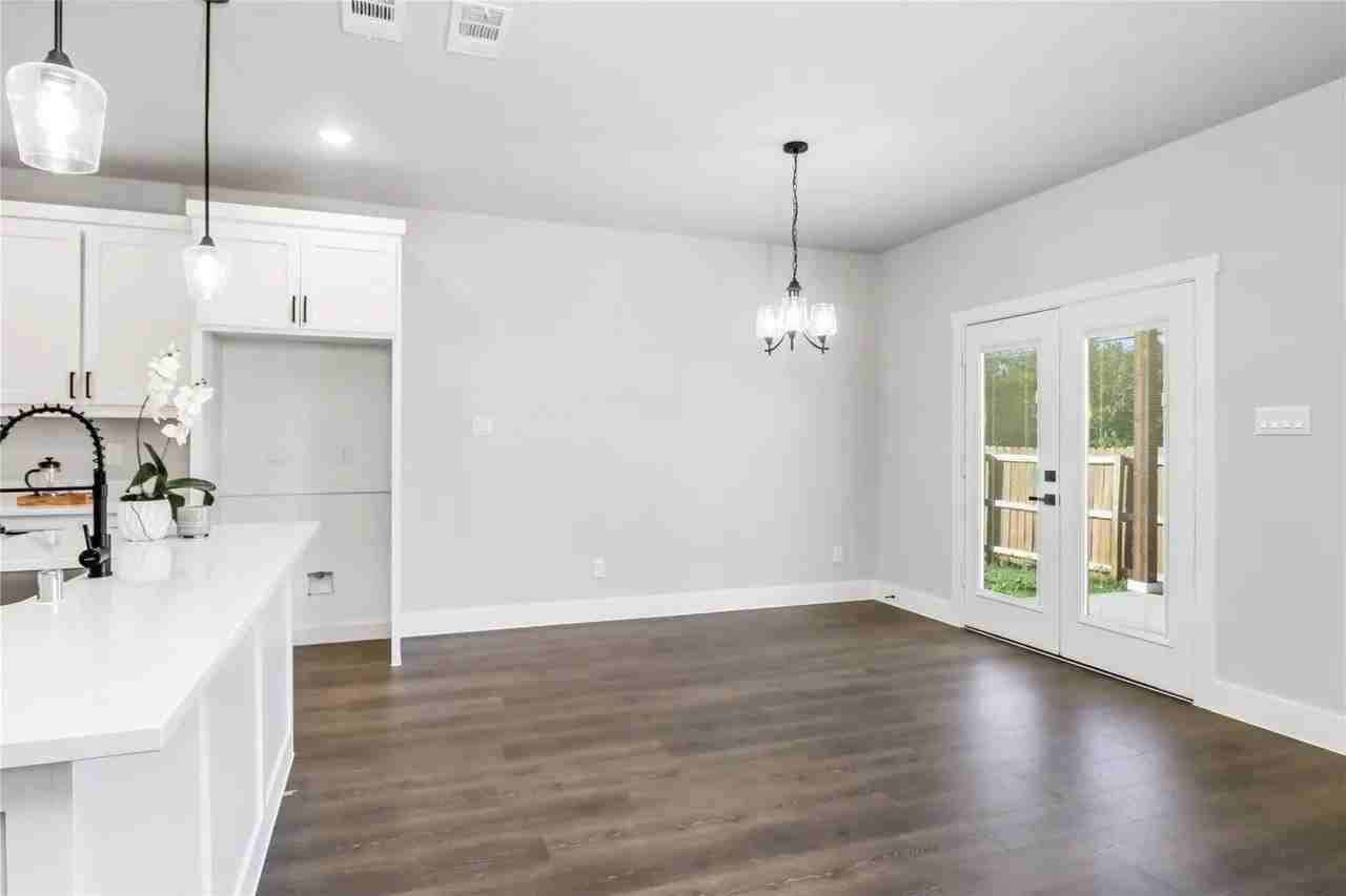 1507 E Magnolia Ave - Photo 5 of 14