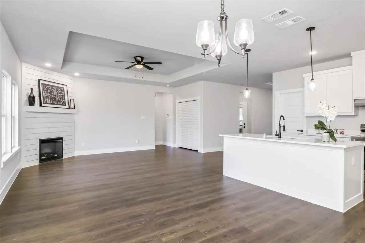 1507 E Magnolia Ave - Photo 6 of 14