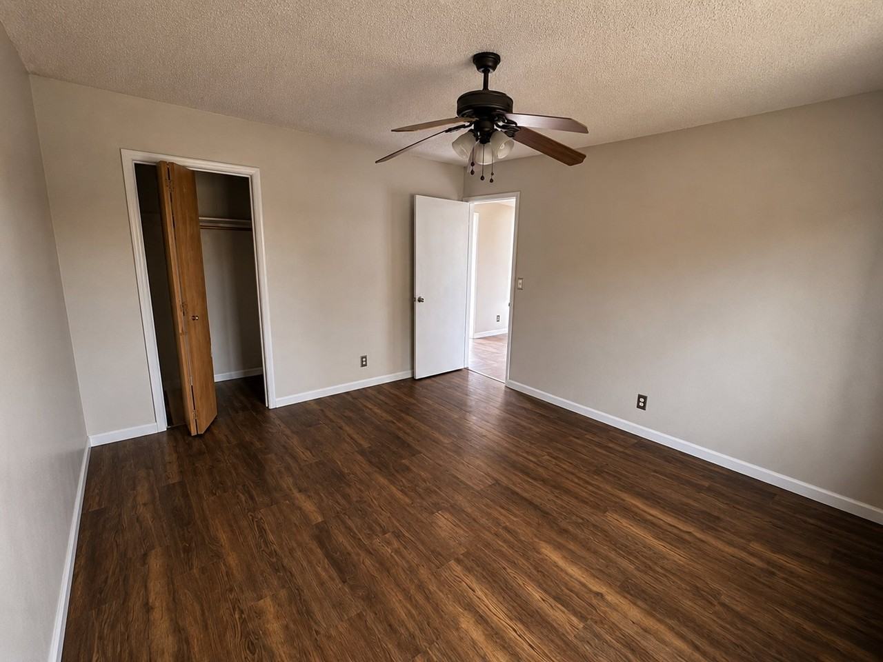 417 E Magnolia Ave - Photo 6 of 13