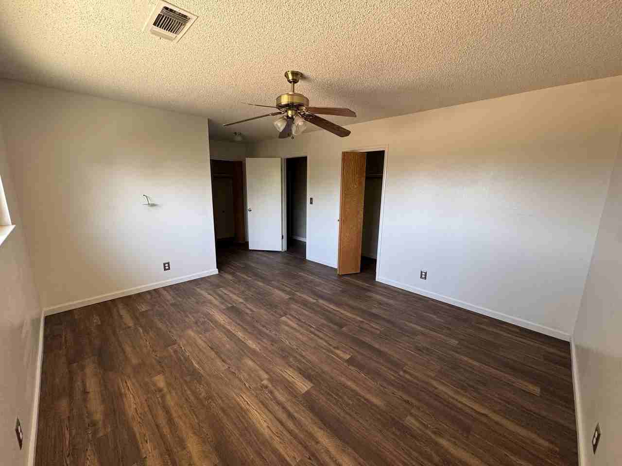 417 E Magnolia Ave - Photo 7 of 13
