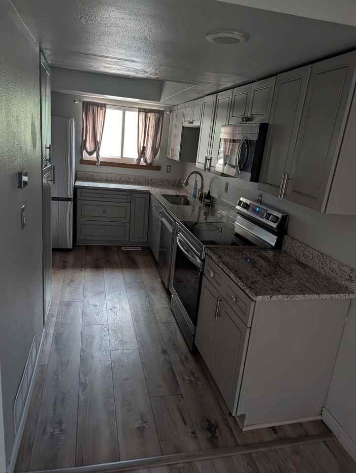 246 S Oman Rd - Photo 4 of 18