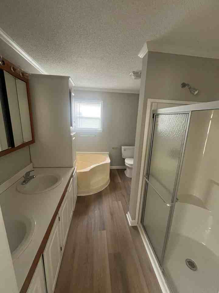 2850 Sanderford Rd - Photo 3 of 5