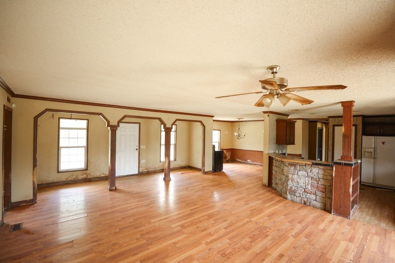 120 Aker Holt Rd - Photo 4 of 20