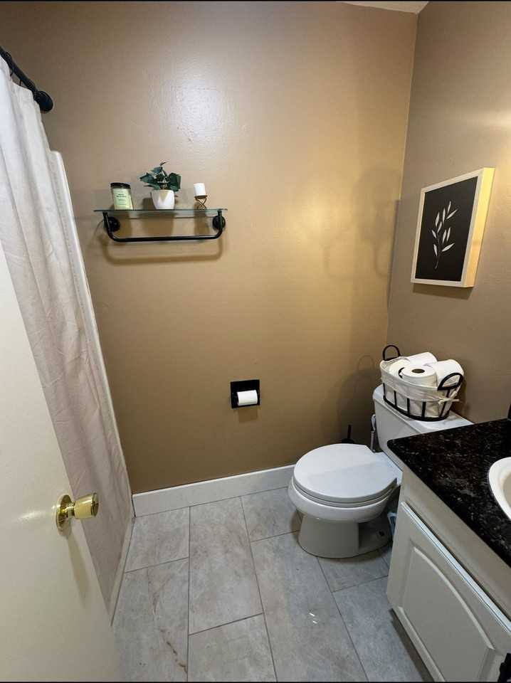 1002 Cabrillo Park Dr #G - Photo 3 of 10