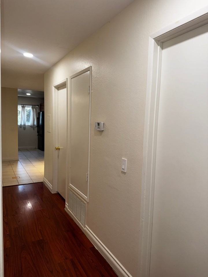 1002 Cabrillo Park Dr #G - Photo 6 of 10