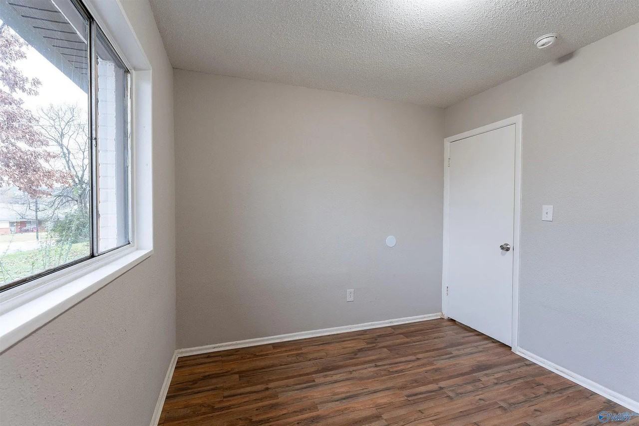 112 Wilkenson Dr Ne - Photo 2 of 19