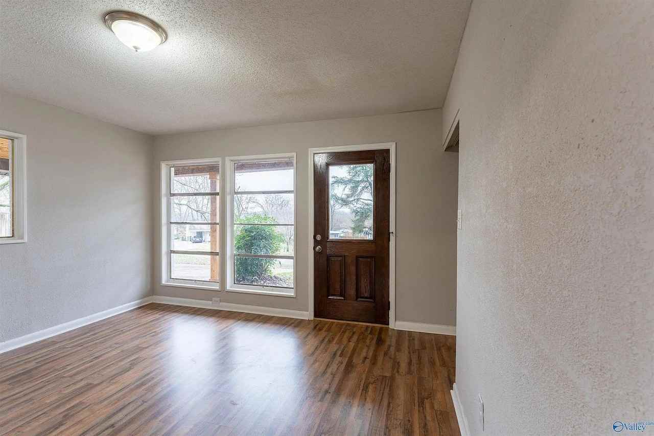 112 Wilkenson Dr Ne - Photo 5 of 19