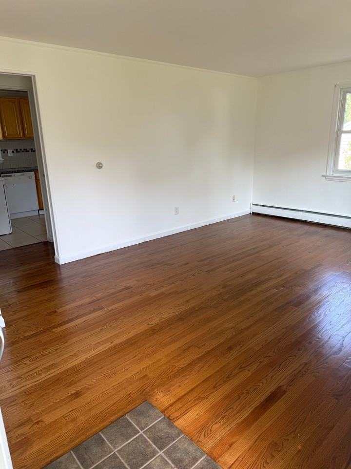 98 Craske St - Photo 2 of 20