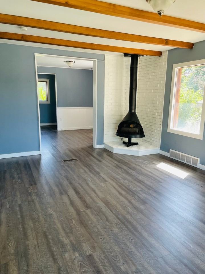 420 Eastsouth - Photo 4 of 14