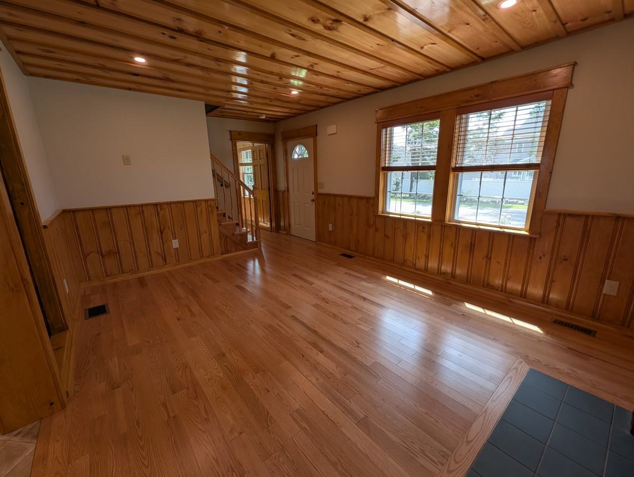 211 Pine Hill Rd - Photo 7 of 19
