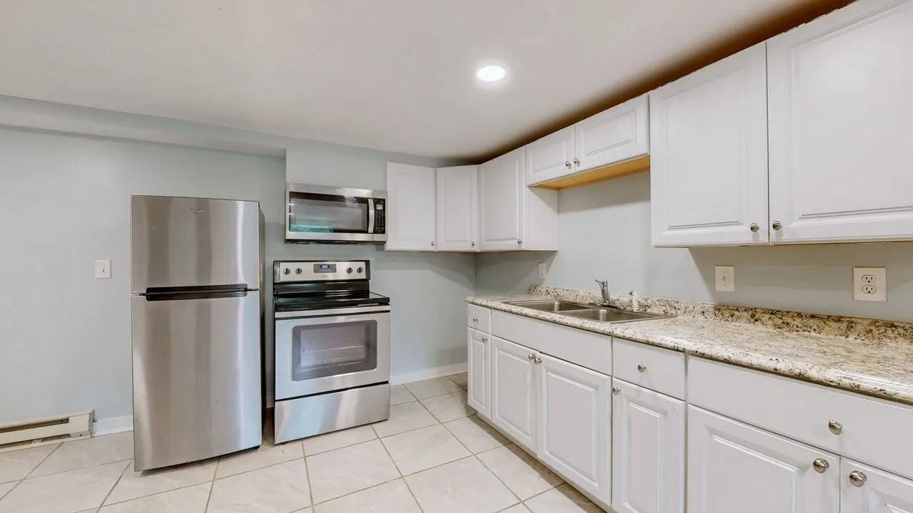 1070 Draughon Dr - Photo 2 of 20