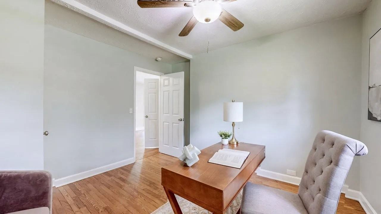 1070 Draughon Dr - Photo 3 of 20