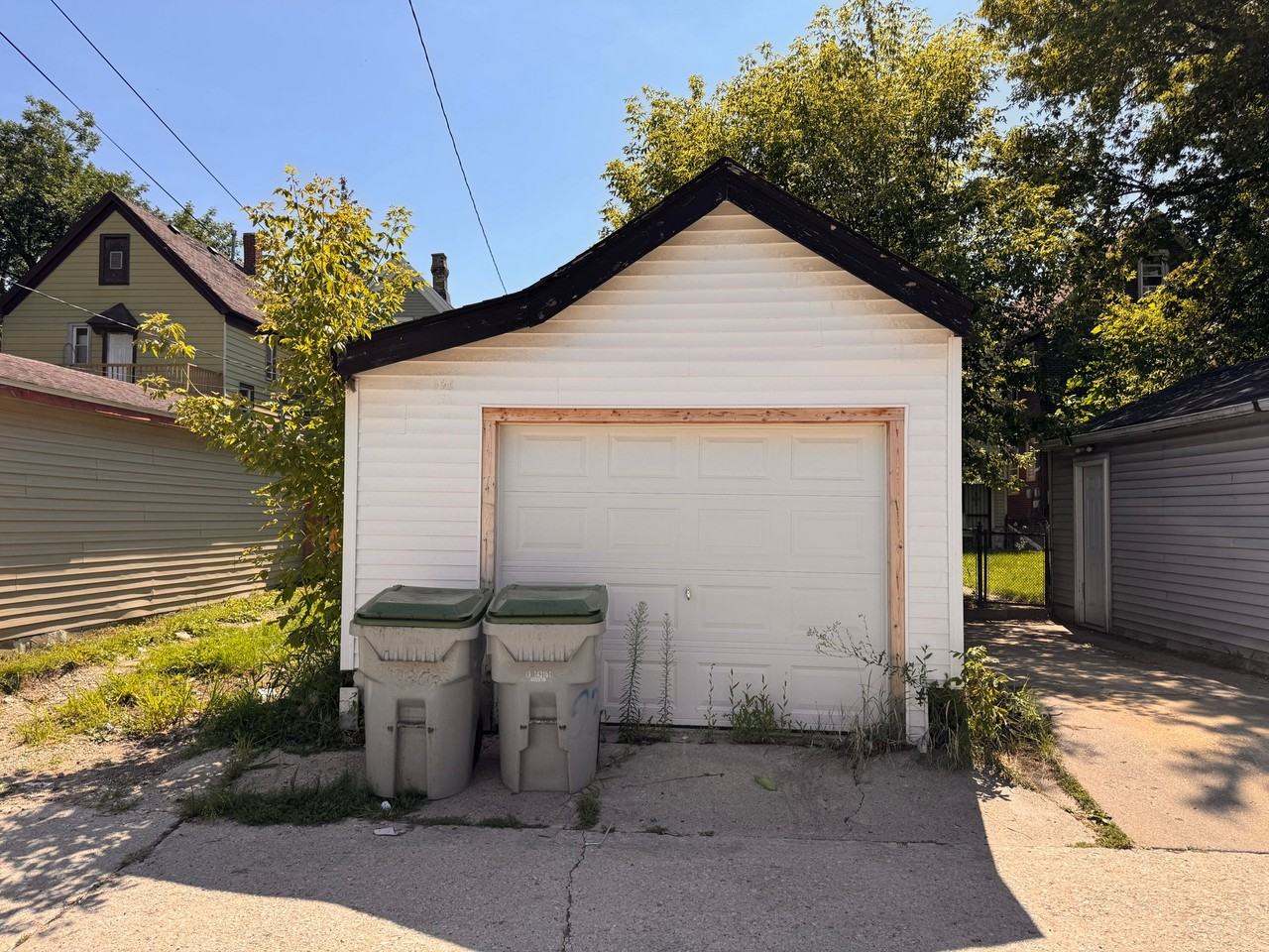 2308 W Burnham St - Photo 3 of 20