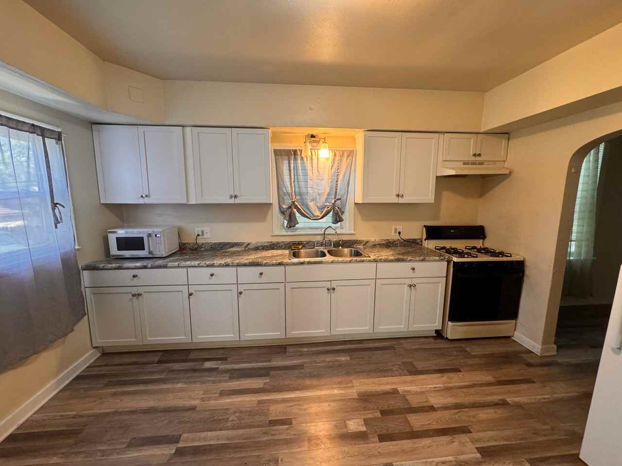 2308 W Burnham St - Photo 4 of 20