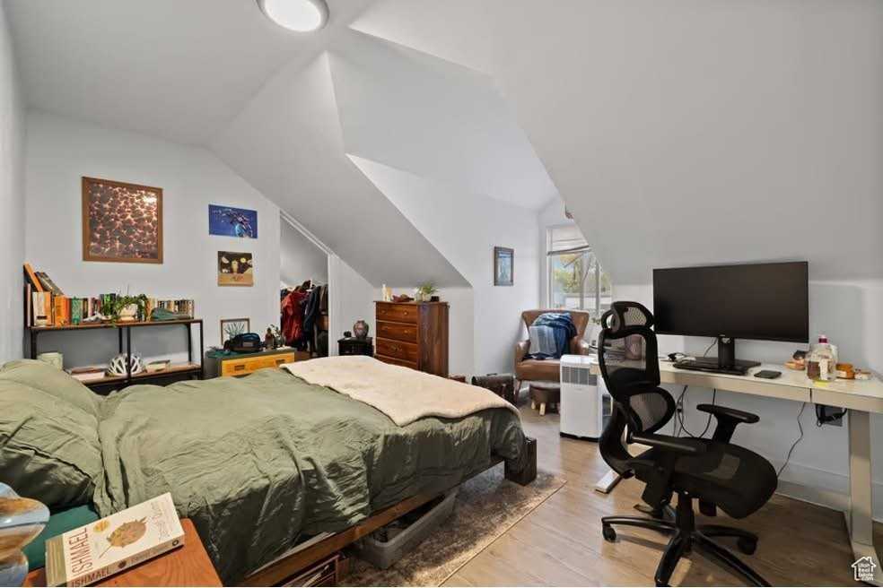 509 E St #3 - Photo 4 of 11