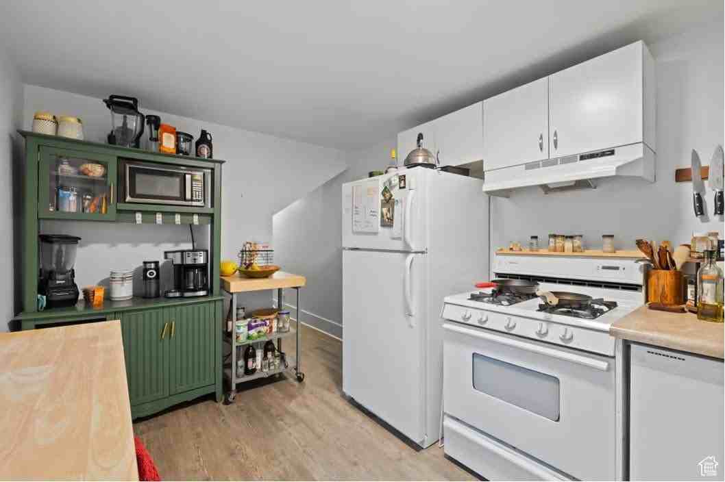 509 E St #3 - Photo 6 of 11