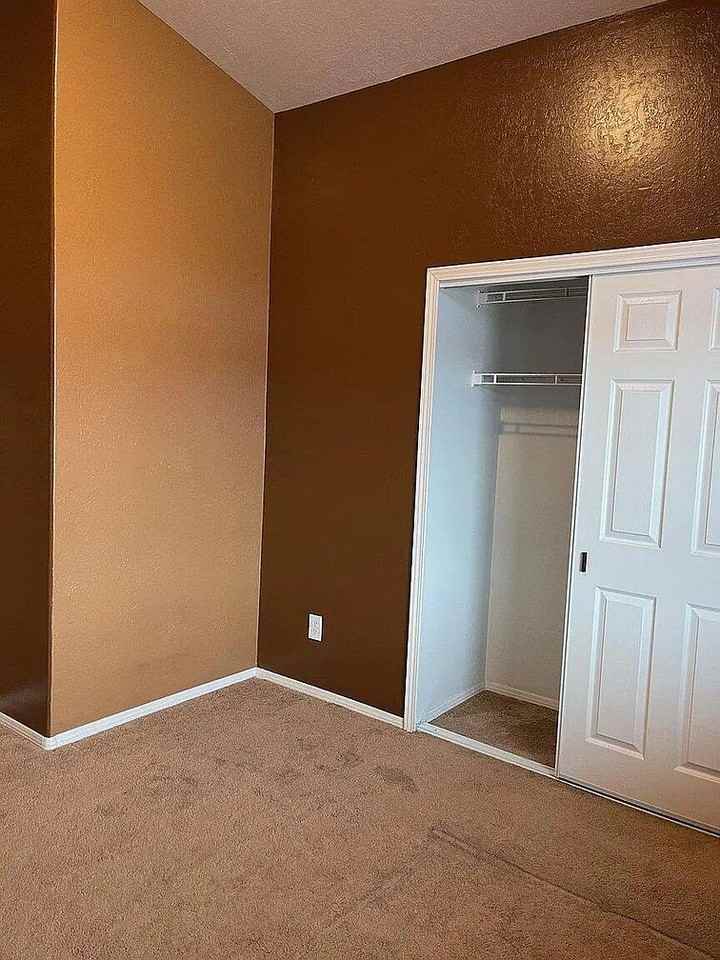 6012 Full Moon Ave Nw - Photo 7 of 12
