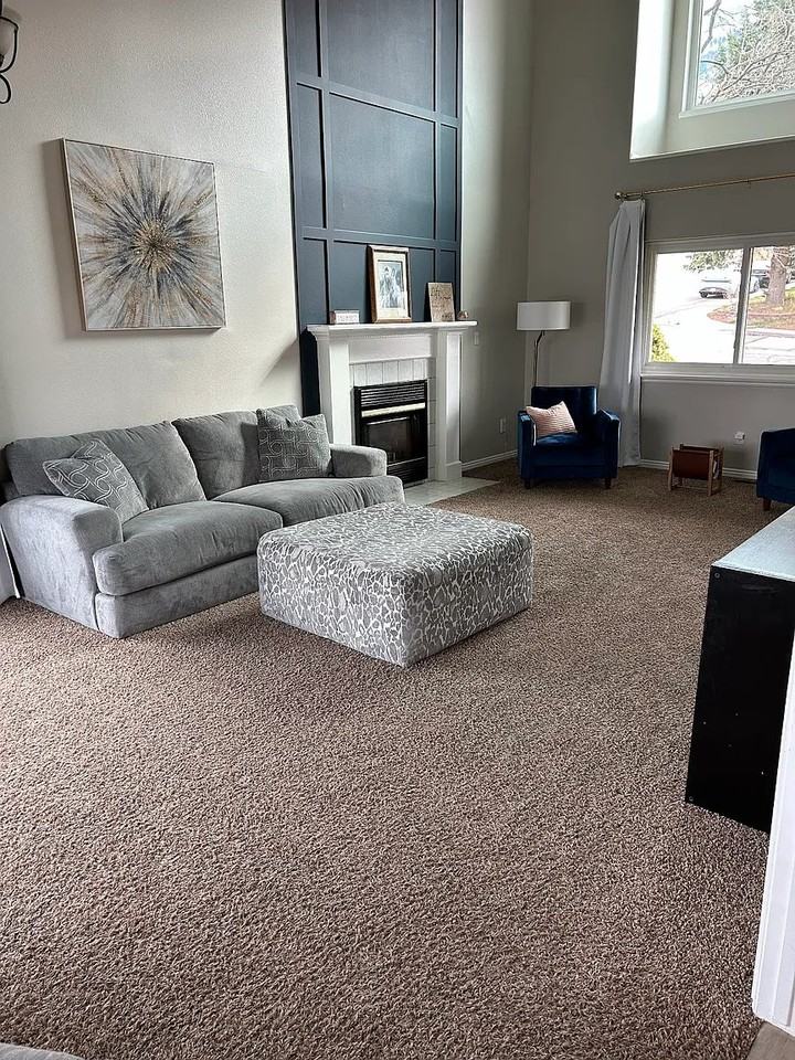 1069 Sage Dr - Photo 3 of 17