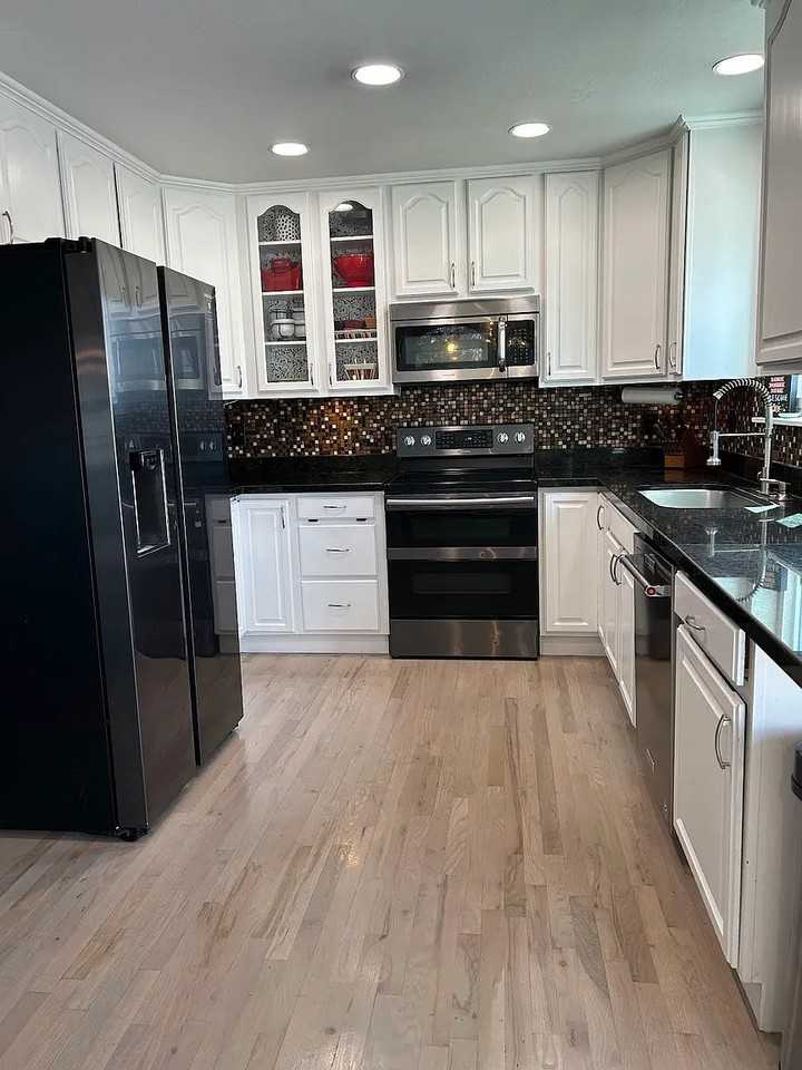 1069 Sage Dr - Photo 5 of 17