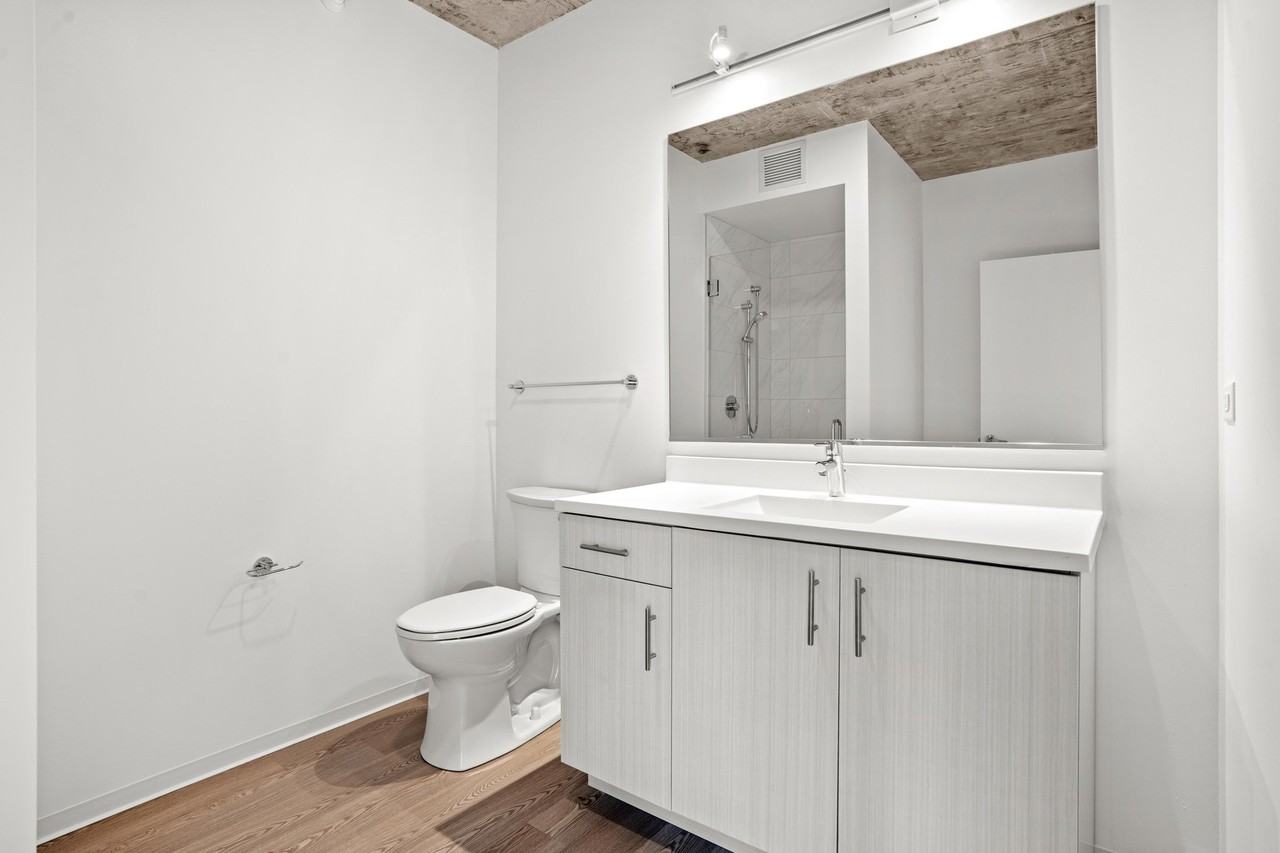 1406 S Wabash Ave - Photo 5 of 16