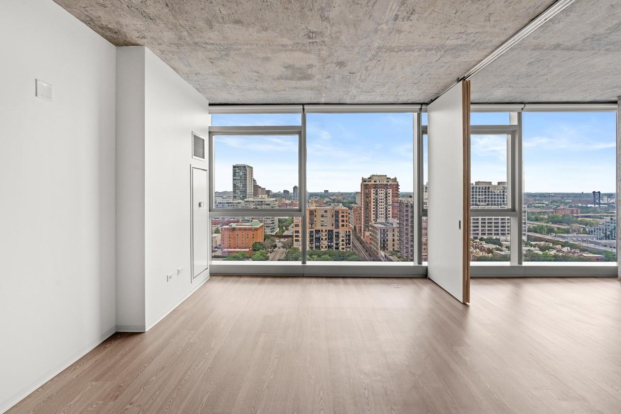1406 S Wabash Ave - Photo 6 of 16