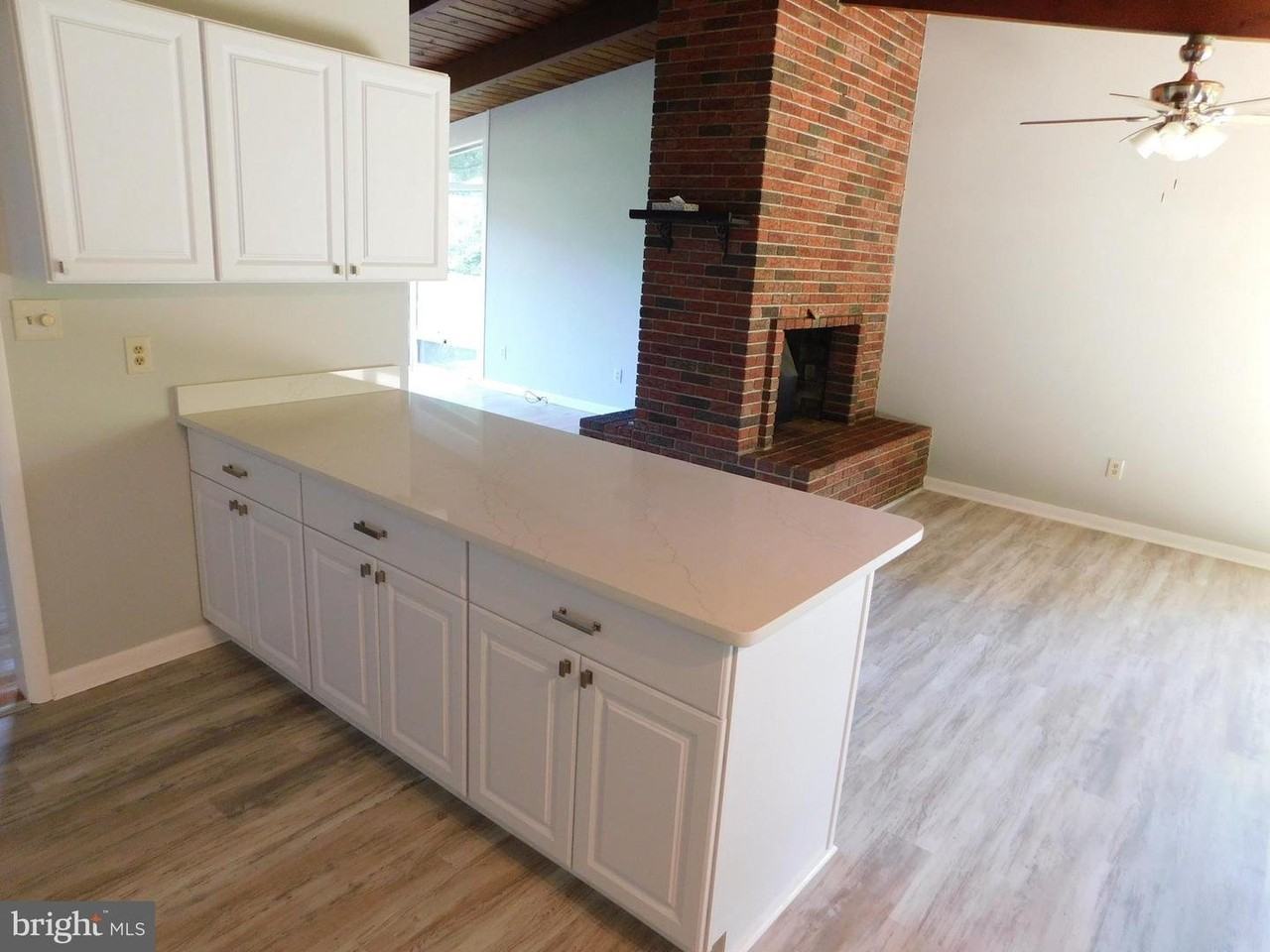 1242 S Governors Ave - Photo 6 of 20