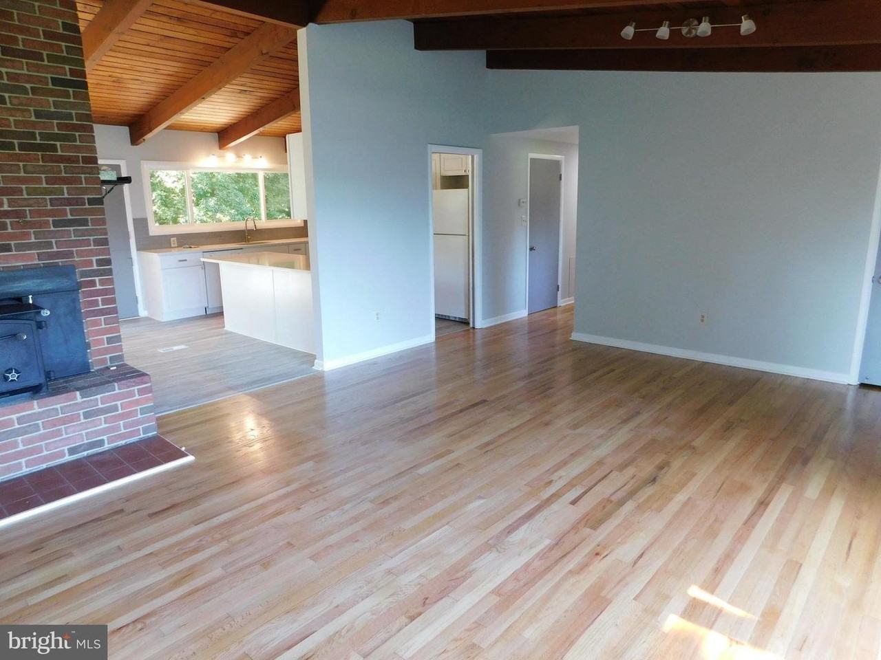 1242 S Governors Ave - Photo 7 of 20