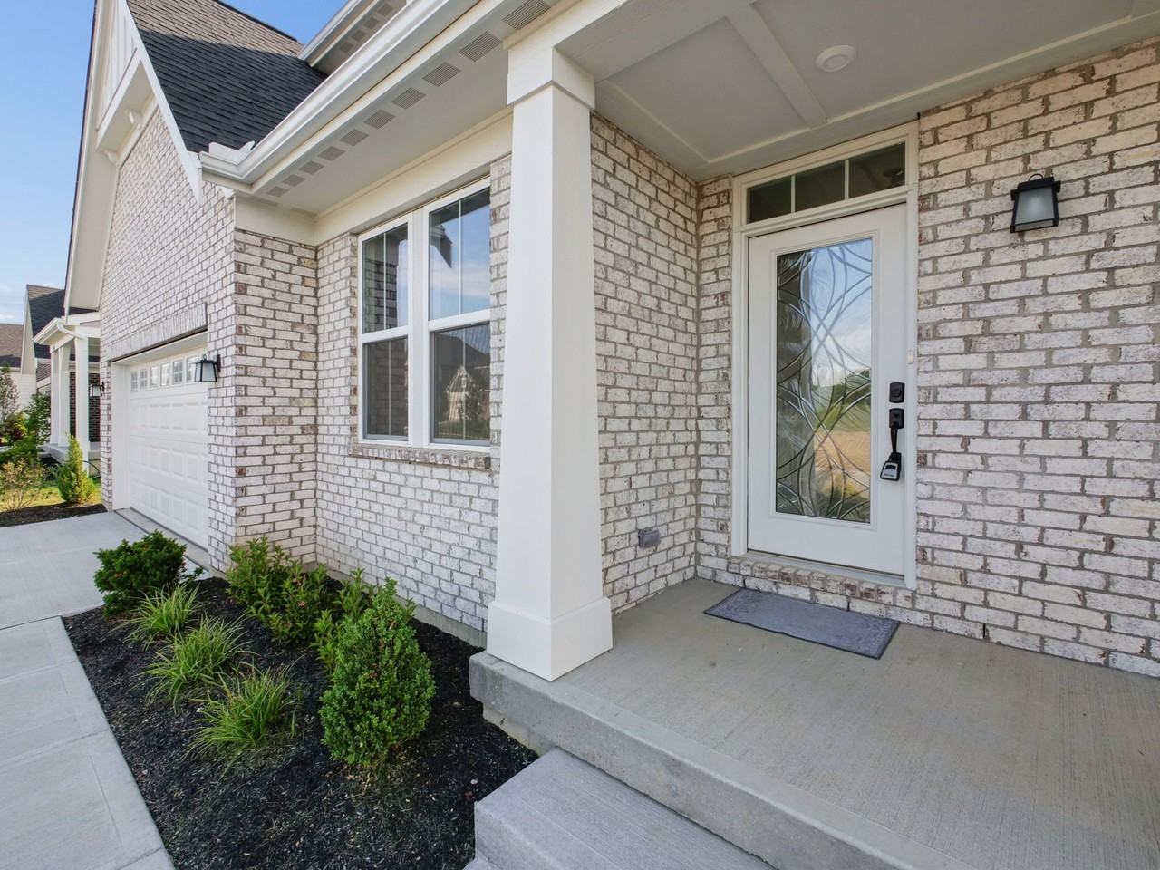 5195 Brookfield Ln - Photo 2 of 20