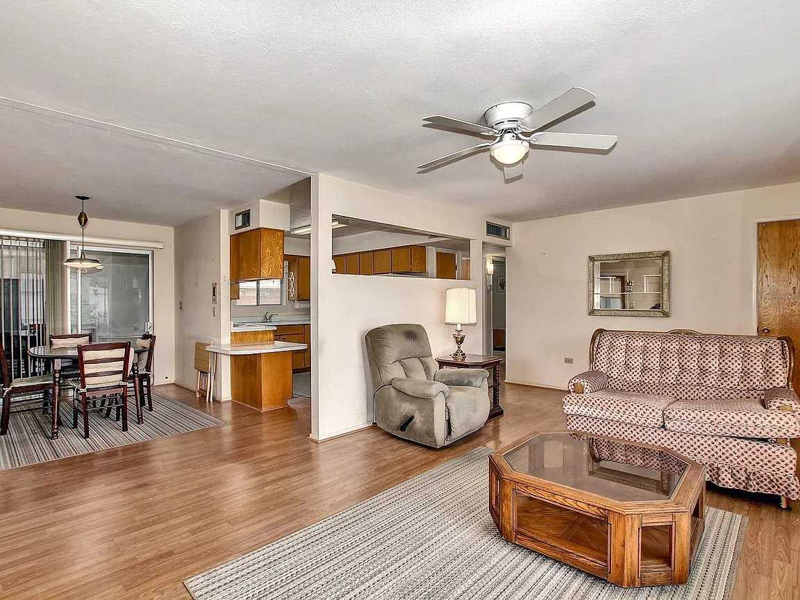 323 N 55th St - Photo 5 of 8