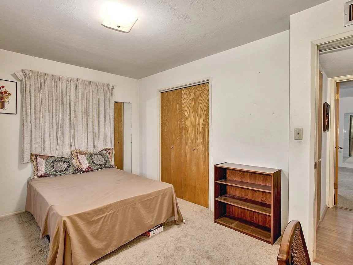 323 N 55th St - Photo 6 of 8
