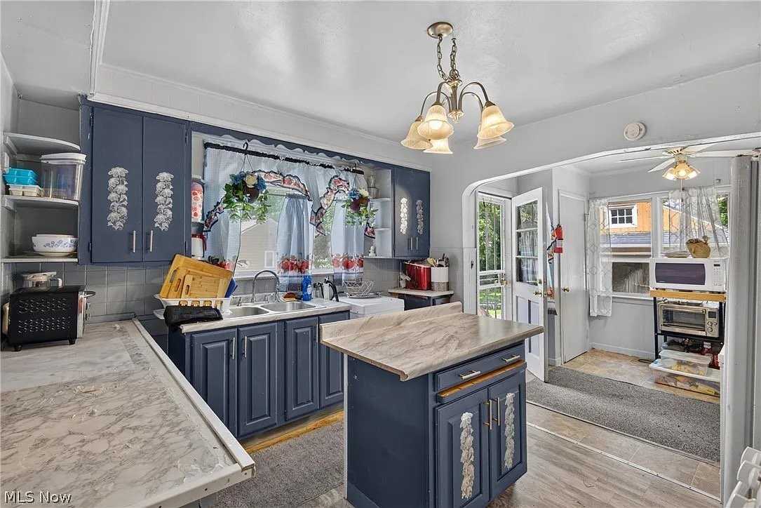 10706 Yosemite Rd - Photo 2 of 3