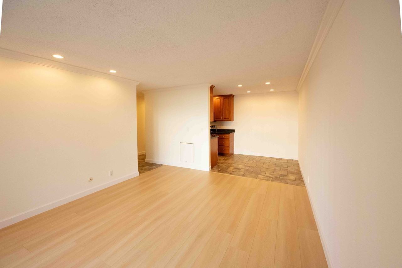 3845 Harrison St #106 - Photo 3 of 14