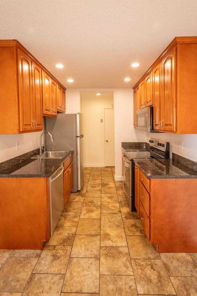 3845 Harrison St #106 - Photo 4 of 14
