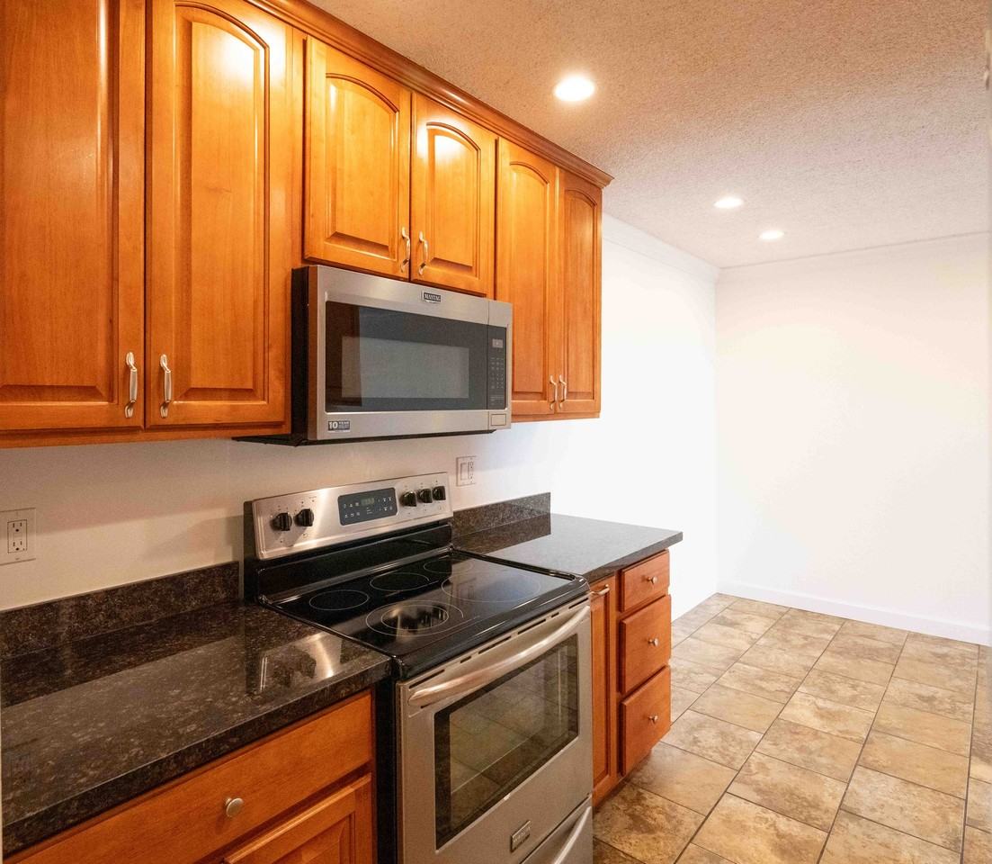 3845 Harrison St #106 - Photo 5 of 14