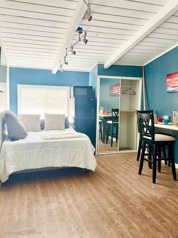 6015 N Alturas Ave #1 - Photo 3 of 9