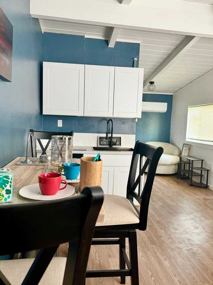 6015 N Alturas Ave #1 - Photo 5 of 9