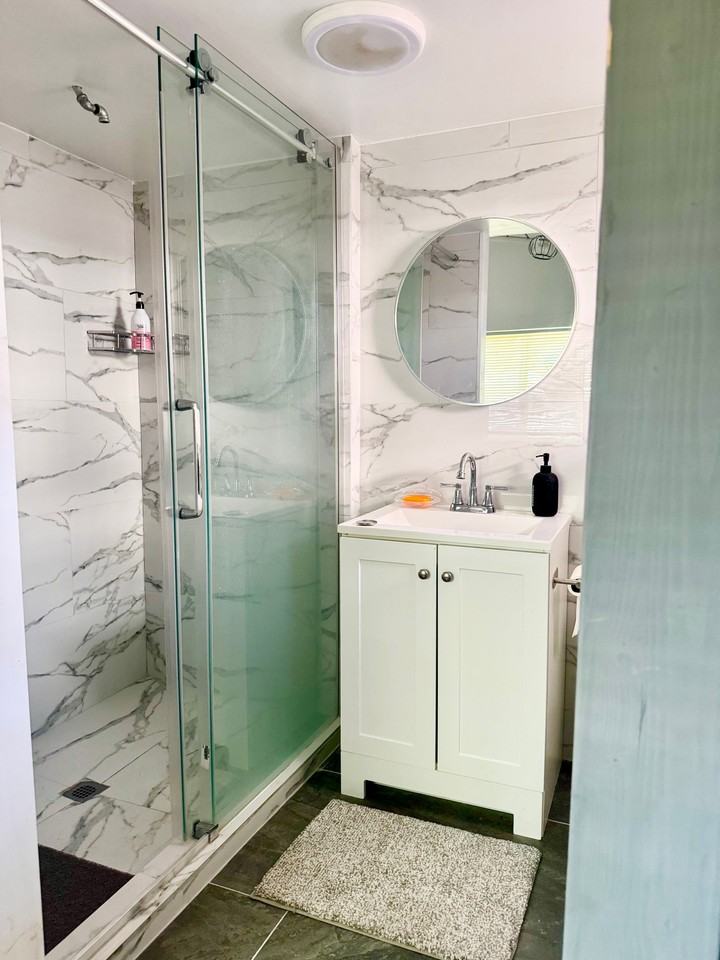6015 N Alturas Ave #1 - Photo 7 of 9