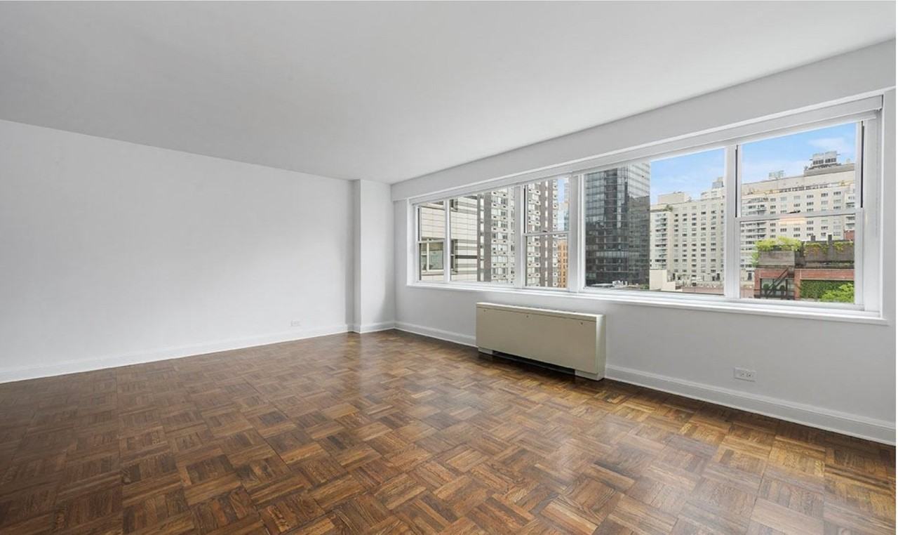E 68th St #9G - Photo 2 of 10