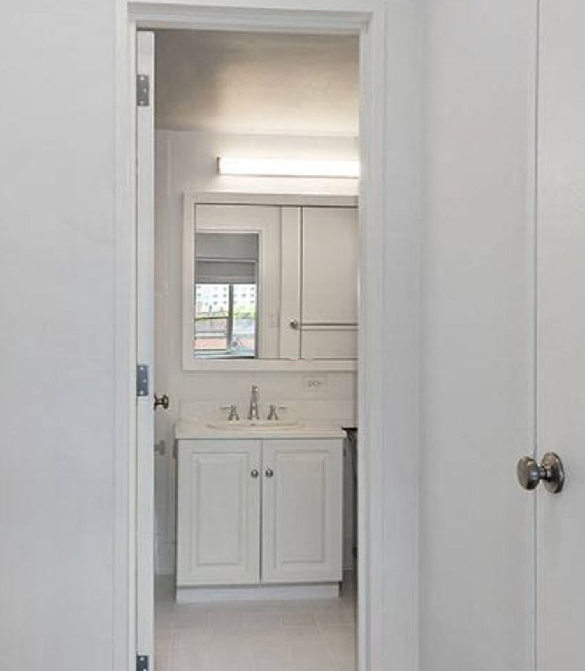 E 68th St #9G - Photo 6 of 10