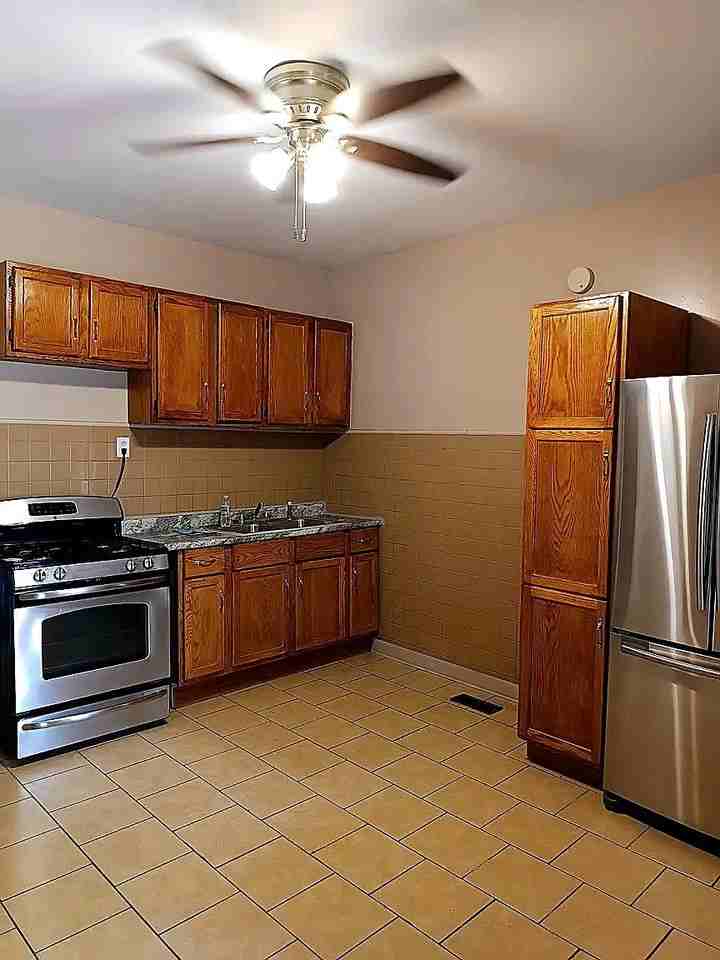 9624 S Avenue M #1 - Photo 5 of 5