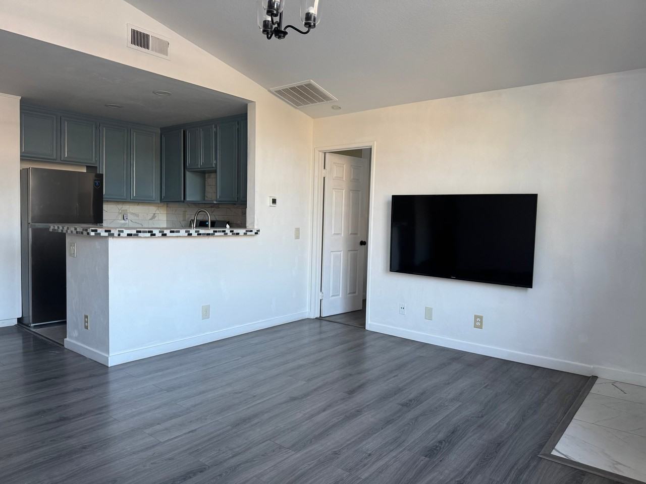 51 Via Prado - Photo 3 of 12