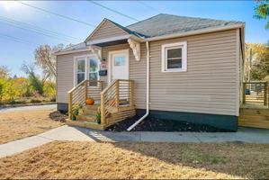 featured image of 383 Dewey St #A