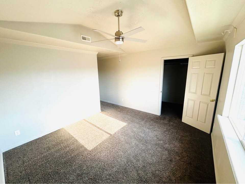 3371 E Ridge Route Rd - Photo 2 of 7