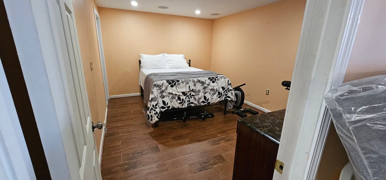 9227 Matthew Dr - Photo 2 of 6