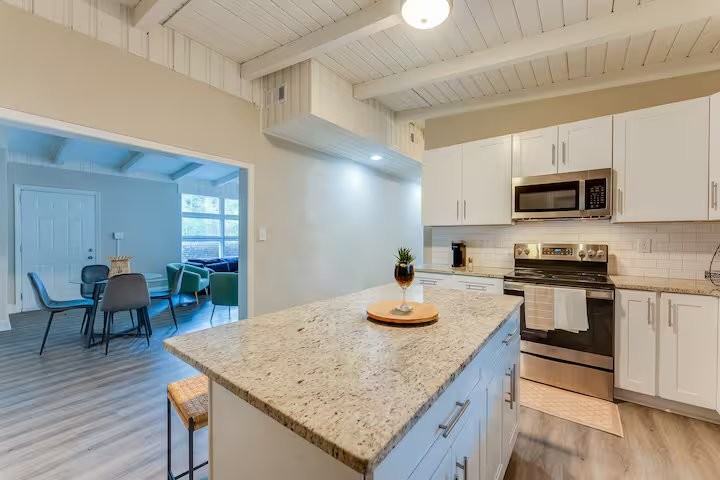 4454 Thompson Mill Rd - Photo 6 of 15
