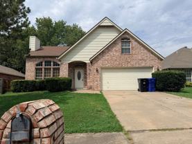 3832 W Fort Worth St - Photo 1 of 1
