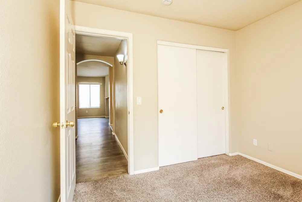 2047 N 90th Ln - Photo 5 of 12